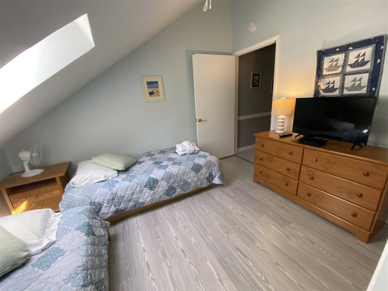 Colorful And Tasteful Town Home In Shipyard Plantation